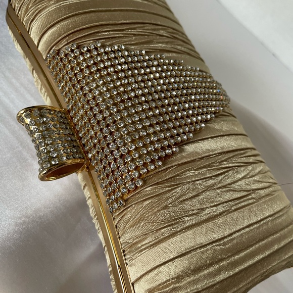 Special Event Clutch. - Picture 4 of 12